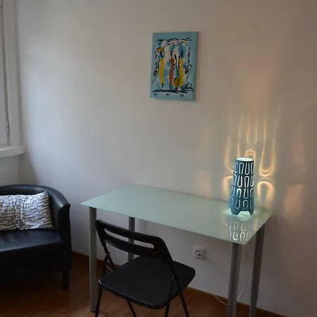 Charming To Feel Apartment *